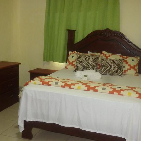 Hotel Enrique I Gazcue, Bed And Breakfast Santo Domingo Exteriör bild