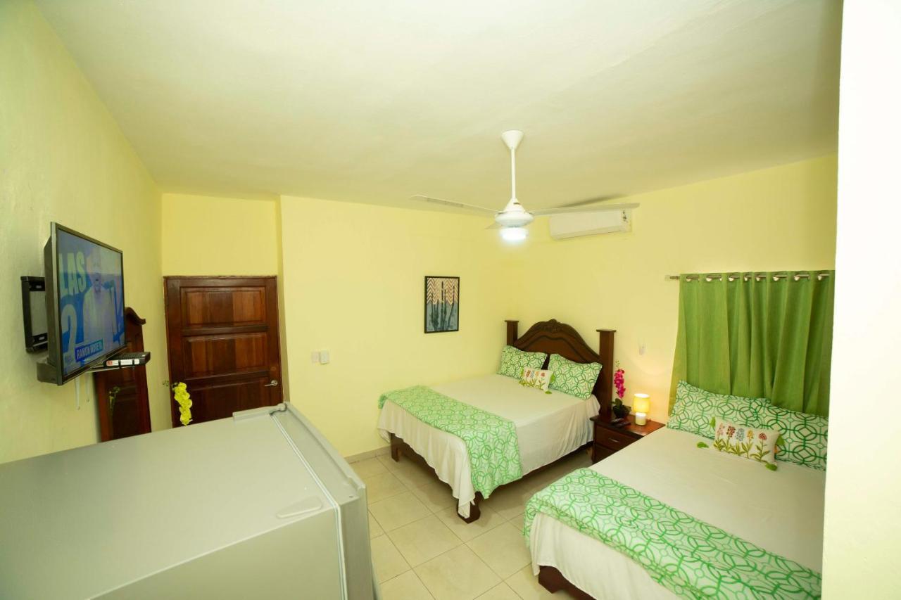 Hotel Enrique I Gazcue, Bed And Breakfast Santo Domingo Exteriör bild