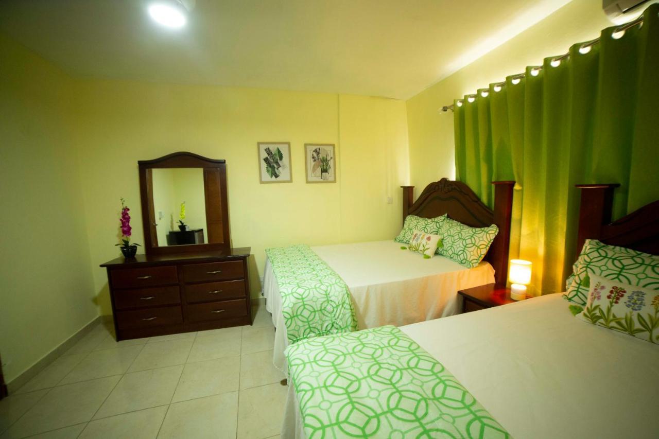 Hotel Enrique I Gazcue, Bed And Breakfast Santo Domingo Exteriör bild