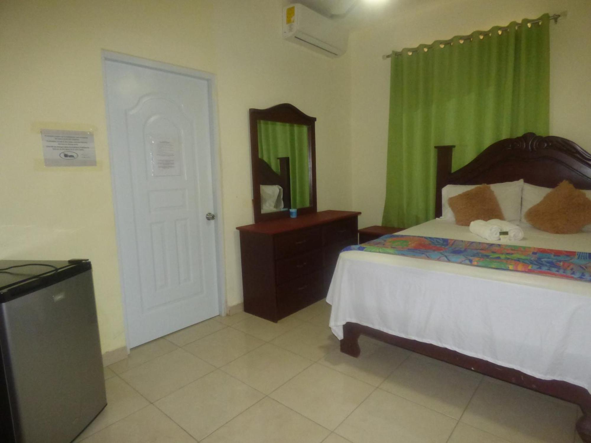 Hotel Enrique I Gazcue, Bed And Breakfast Santo Domingo Exteriör bild