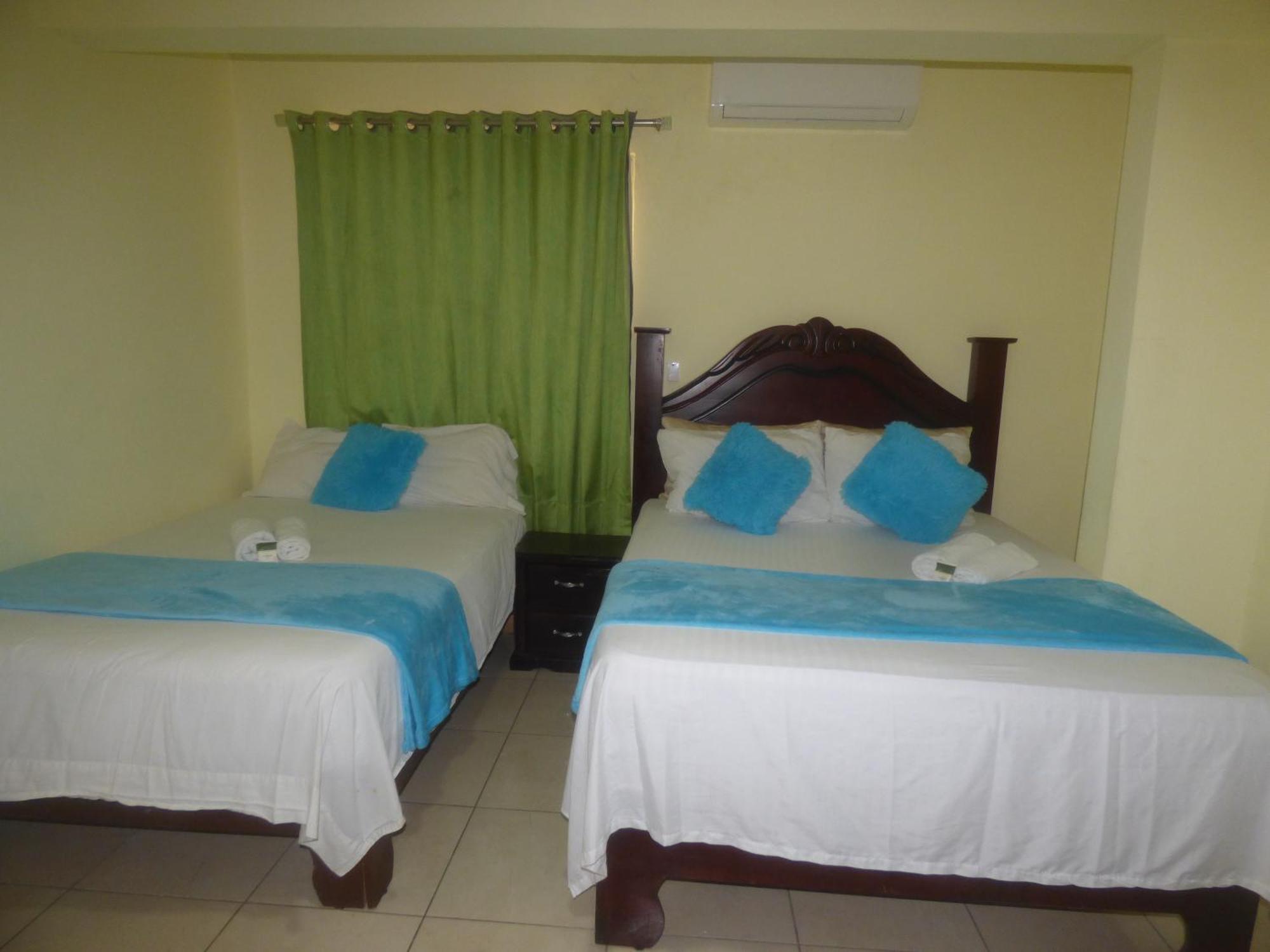 Hotel Enrique I Gazcue, Bed And Breakfast Santo Domingo Exteriör bild