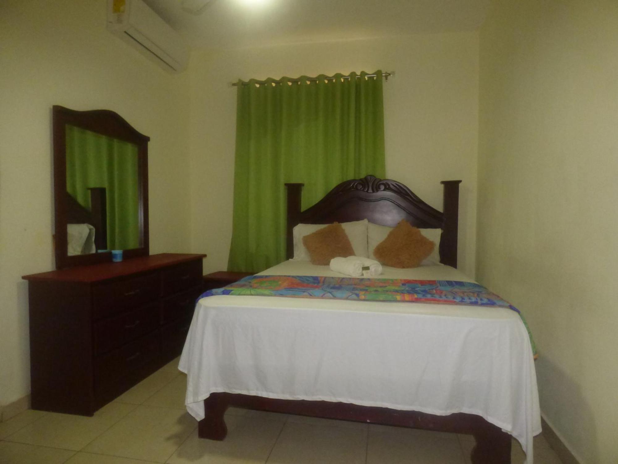 Hotel Enrique I Gazcue, Bed And Breakfast Santo Domingo Exteriör bild