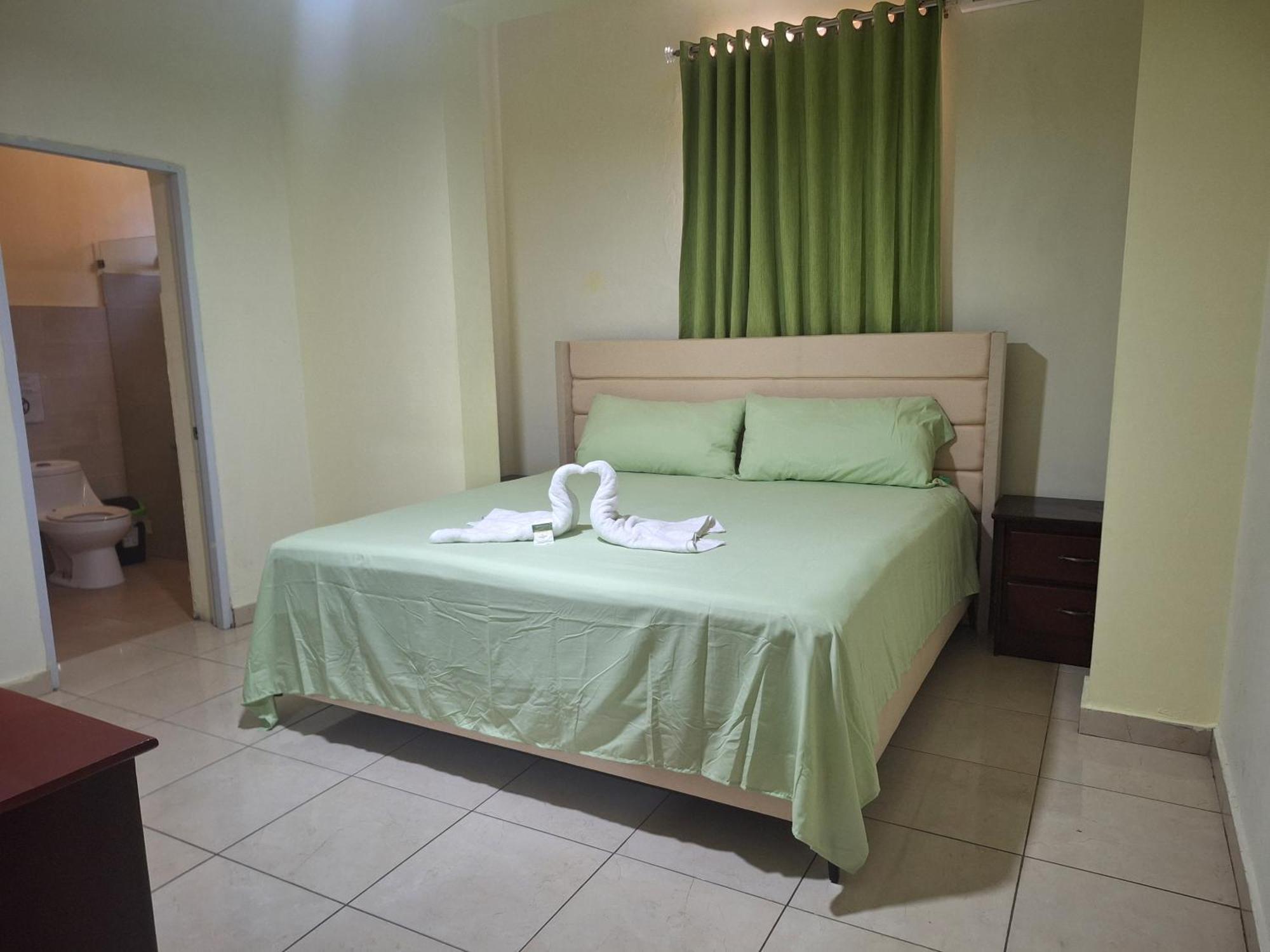 Hotel Enrique I Gazcue, Bed And Breakfast Santo Domingo Exteriör bild